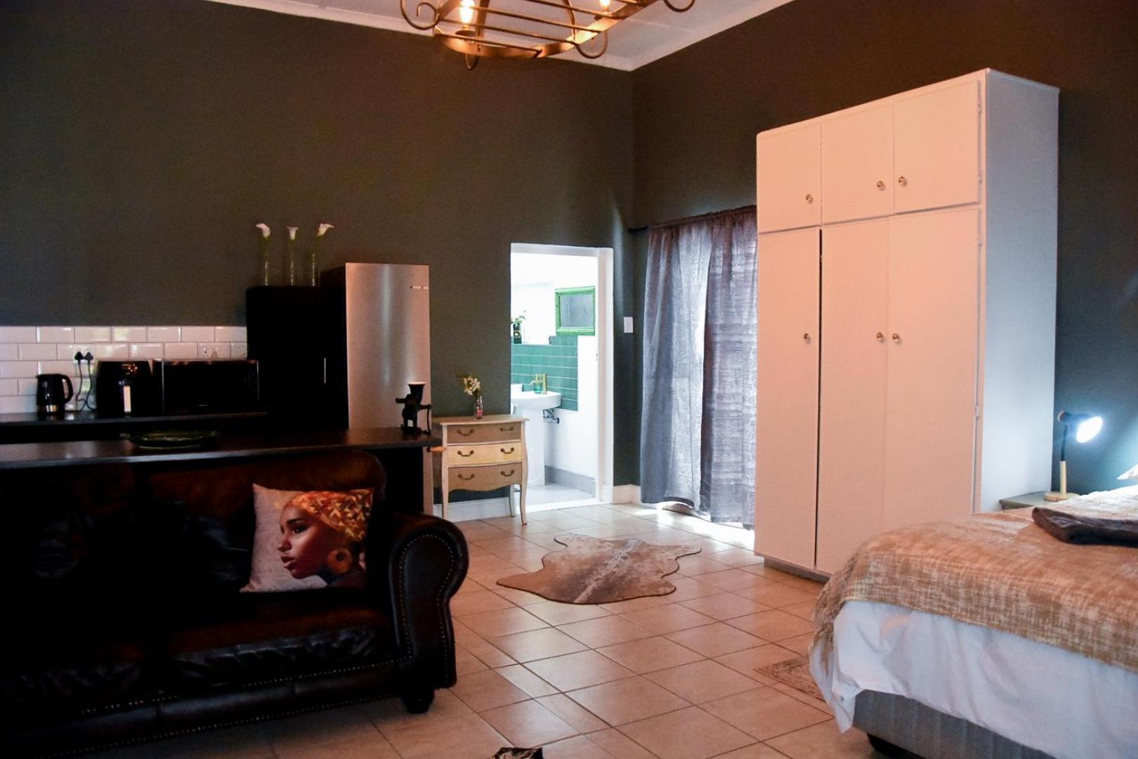 Little Lamb Apartment Beaufort West Exterior photo
